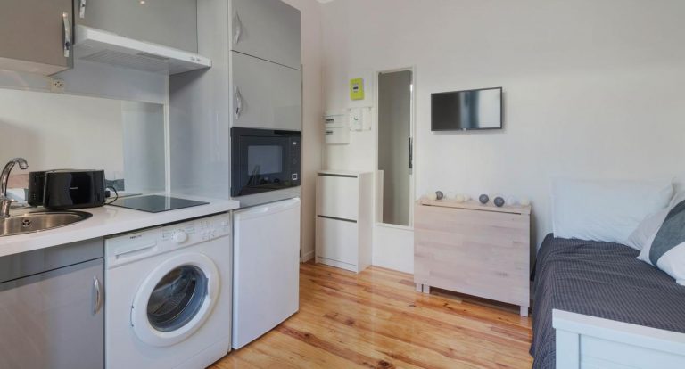 Un appartement parisien de 10 m² à 610 €/mois a suscité l’intérêt de plus de 700 personnes.