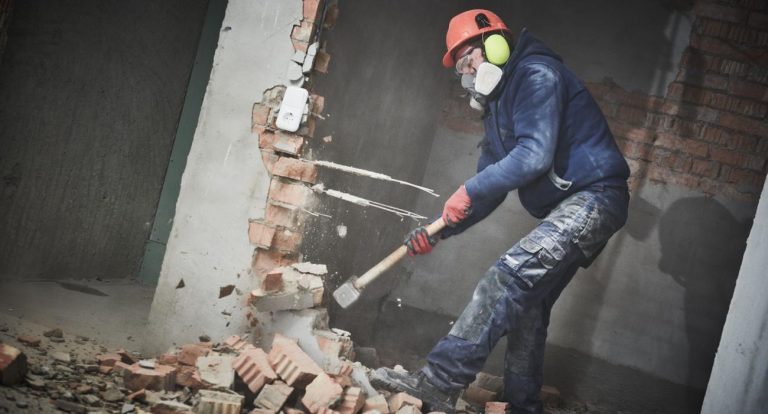 Ce propriétaire de château sera contraint de démolir toutes les constructions illégales après des travaux non autorisés.