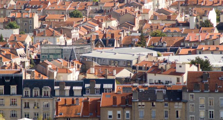 Le marché immobilier en baisse : une diminution proche de 2% des prix