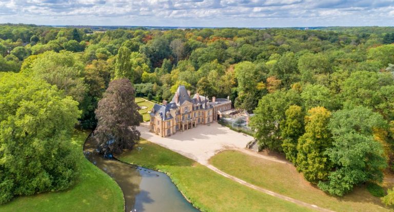 Les 40 radiateurs électriques ont fait chuter le prix de vente de ce château Les 40 radiateurs électriques ont fait chuter le prix de vente de ce château