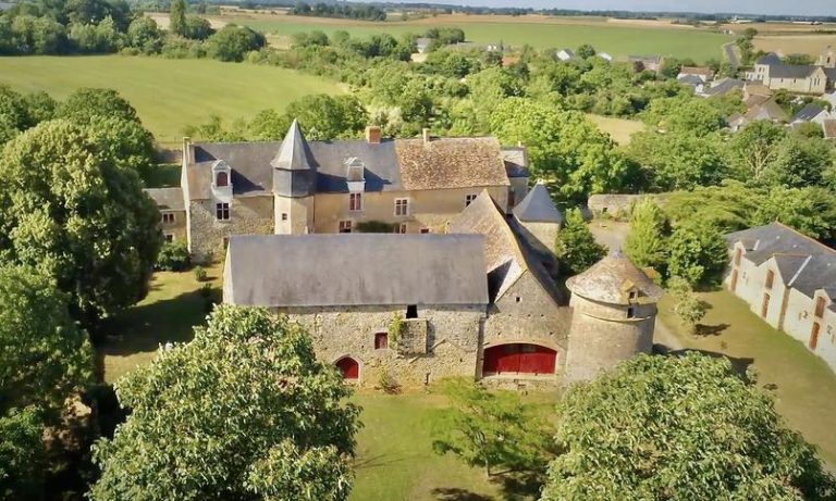 Aidez-nous à financer ce château en quelques heures grâce aux internautes Aidez-nous à financer ce château en quelques heures grâce aux internautes