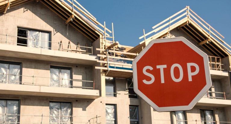 Le secteur du logement neuf traverse une crise profonde Le secteur du logement neuf traverse une crise profonde